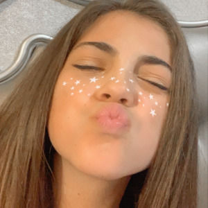 Meet your Posher, Ava